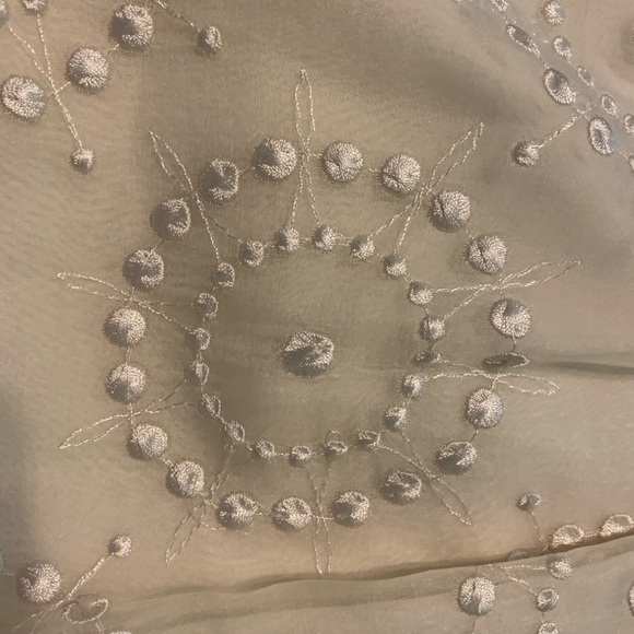 Lilly Pulitzer Amber dress in White Cartwheels - 6 - Picture 8 of 15